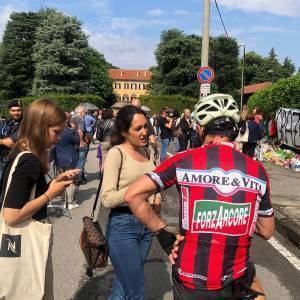 25f5d478-047b-48b2-9207-be7ef013f75e