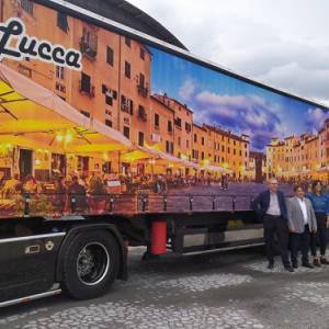 Stephano Tesi, Giuseppe Cinquini, Paola Granucci e Stefano Pierini - presentazione mezzo