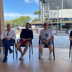 b4654370-8eca-49f7-bc72-1de3551c3934