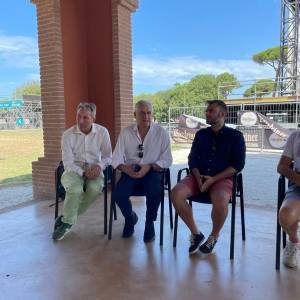 fb93948d-5f9b-4d92-9ef7-9a0505372975