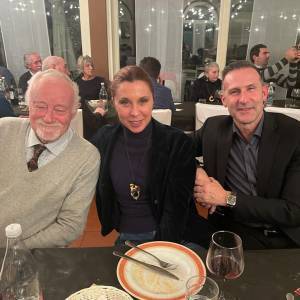 f011a2f7-32cf-4e66-883b-fe1bda52d505