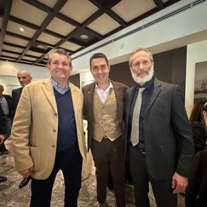 f9007e63-02d6-42b7-866a-c8827ab8022d