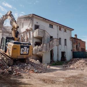 demolizione casa spianate_2