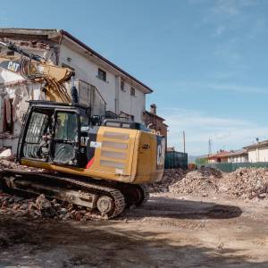 demolizione casa _spianate