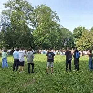 60CDAAF6-8BFA-485B-9BEA-833CF8D3F2FB