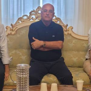 e0b35820-2034-4885-8cef-73a5e194e385