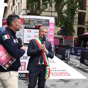 2bd18ba6-8ea7-4034-a662-91e709693e80