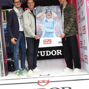 63c7a1e7-dce2-4630-8bda-75f2ab5de645