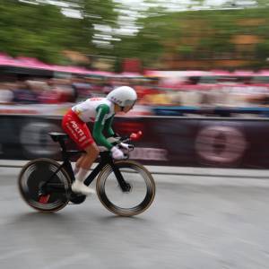 6b5add50-8f01-4beb-811b-2bc985ad0c41