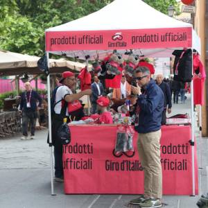 9a043971-69c2-445f-8d55-0ccbf3a37e08