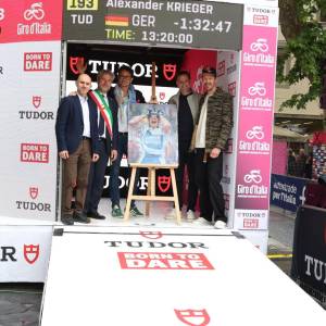 9c764985-cabb-44fb-9295-fd8560c3808a