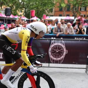 a8015f87-675c-46a3-bdac-fd7e68012e6a