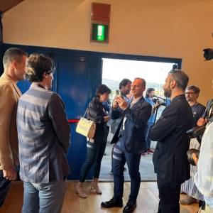 2e049db4-531d-4767-a57d-eb0d4306931d