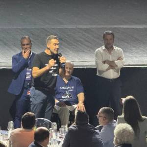 b9015935-0658-4c16-9bb0-0736f9cafe39