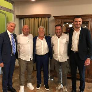 184fdfa6-9e2d-43a7-be66-6d5d56d05ac6