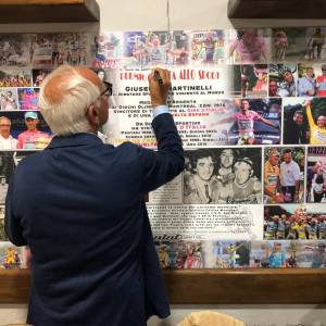 bf8f7bff-d994-419e-968a-c3c632aa3b83