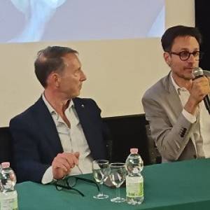 7a4cd403-d080-408c-8f08-a6685b7eed10