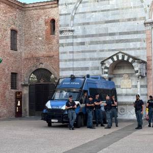 d2895e7e-6016-4bab-8644-d67f8e4489f5