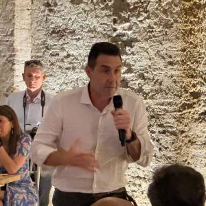 e08f8c9e-3f97-4027-aa9f-8e0e24084b4e