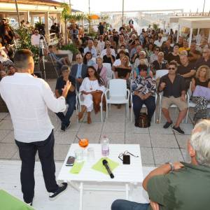 4c189654-b415-475f-ad11-d4839f74c076