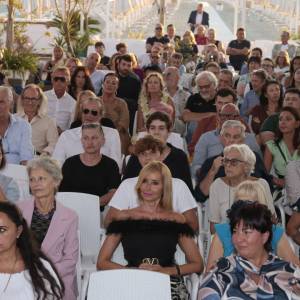 8b614c27-eee1-457c-8ba2-aee7b768d0f4