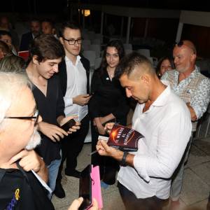 b9a82100-c604-4891-9a3c-8a0f90aa0e0d