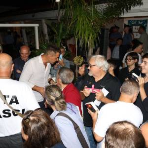 e13bf9ae-ddff-4ef9-8a27-68183c8aa4cd