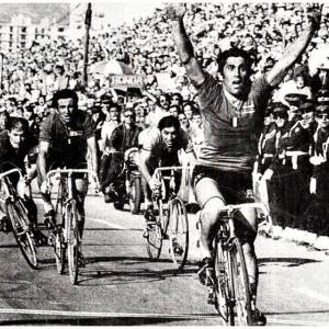 7. Campionati del Mondo. Basso batte Bitossi sulla linea d'arrivo