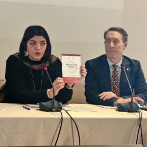 b5c76f37-ec87-4908-97a5-7ffe31b74098