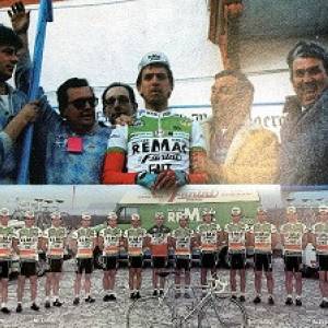 2. Piero Bini con Cioli, e Locatelli festeggiano il successo di Finazzi, Remac Fanini alla tirreno Adriatico
