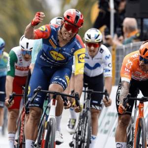 4. Milan vince l'ultima tappa della Tirreno Adriatico sul traguardo di San Benedetto del Tronto