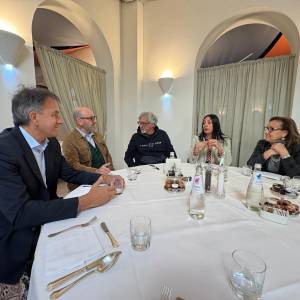 9002dd70-bc2b-4f52-b701-4227c06c2062