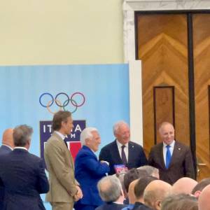 0101e76e-7e3b-47d8-a116-44d86e1ebcb2