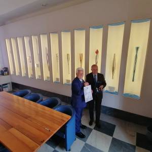 6f7d1408-fb12-4c9d-a693-e3c1e015729d