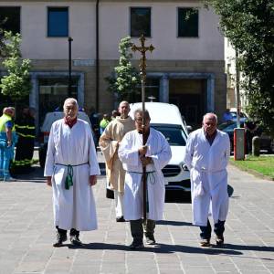 27d19964-80d6-4fe5-8e18-22ae46b0fc56