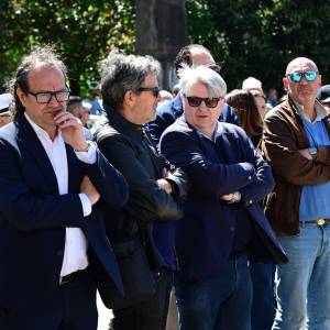 335c3e4b-1eb0-41a5-9227-d3cea249084a