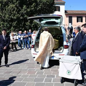 ab07331f-c06b-43fb-ba1e-0d8317f361a8