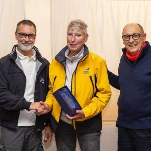 Pamela Kagel seconda classificata con Morgana I, premiata da Piero Sodini e dal DS LNI Vg Fabrizio Sartini